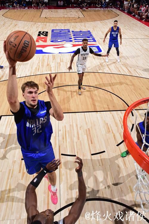 职业巅峰!弗拉格罚球锁定40分,首次单场突破40+ 职业巅峰!弗拉格罚球锁定40分,首次单场突破40+